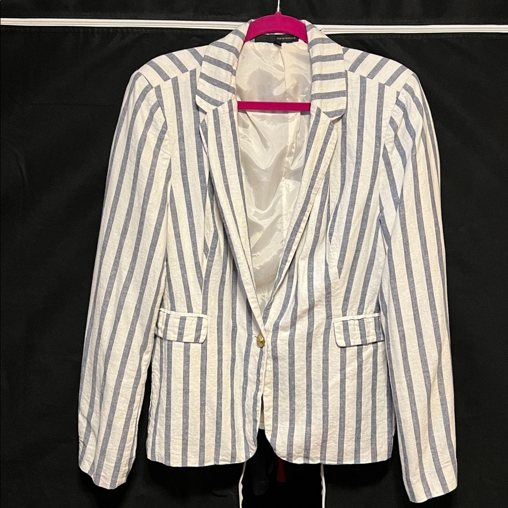 Harvé Bernard Striped Blazer with Blue and White Design